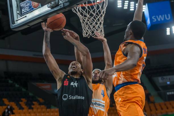 由于主刀医 由于主刀医